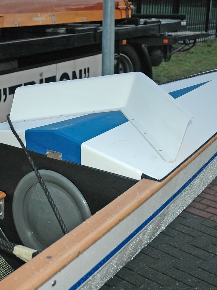 Afneembaar boegdek op Baumgarten C-boot