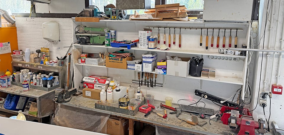 Werkbank Heeres Boat Service Wartung und Reparatur von Ruderbooten